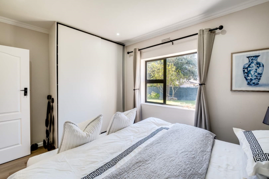 4 Bedroom Property for Sale in Kirstenhof Western Cape
